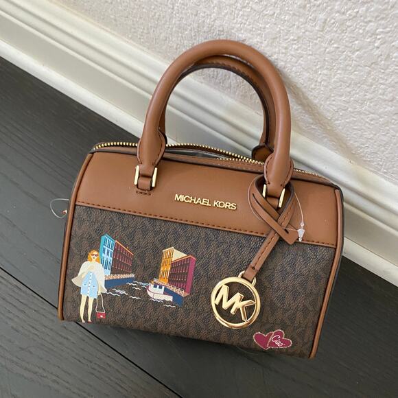 Only 1‼️ MICHAEL KORS TRAVEL XS DUFFLE XBODY